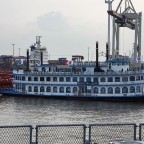Schiff in Hamburg